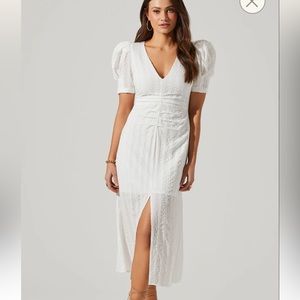 ASTR White Puff Sleeve Dress 🤍